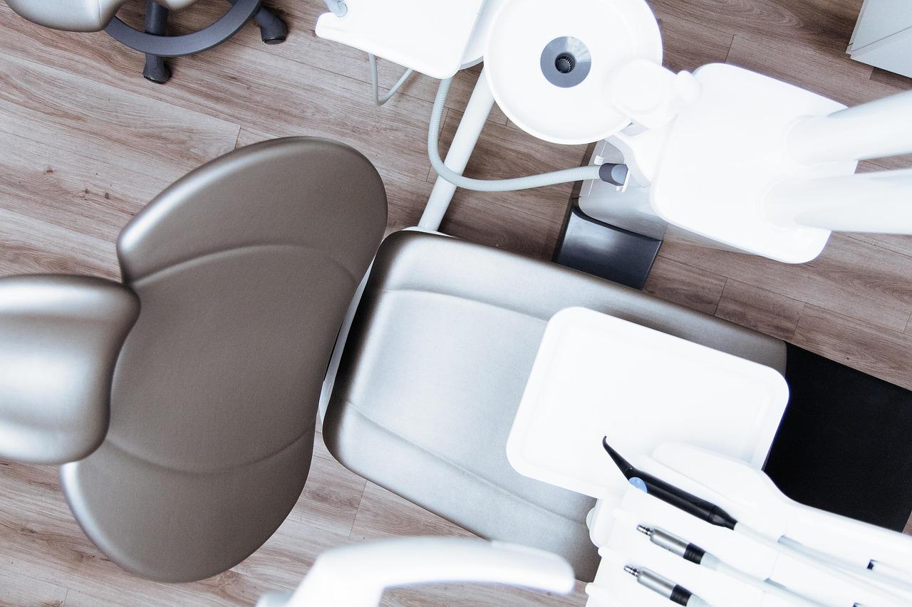 VisionButler come divaricatore di labbra e guance in silicone